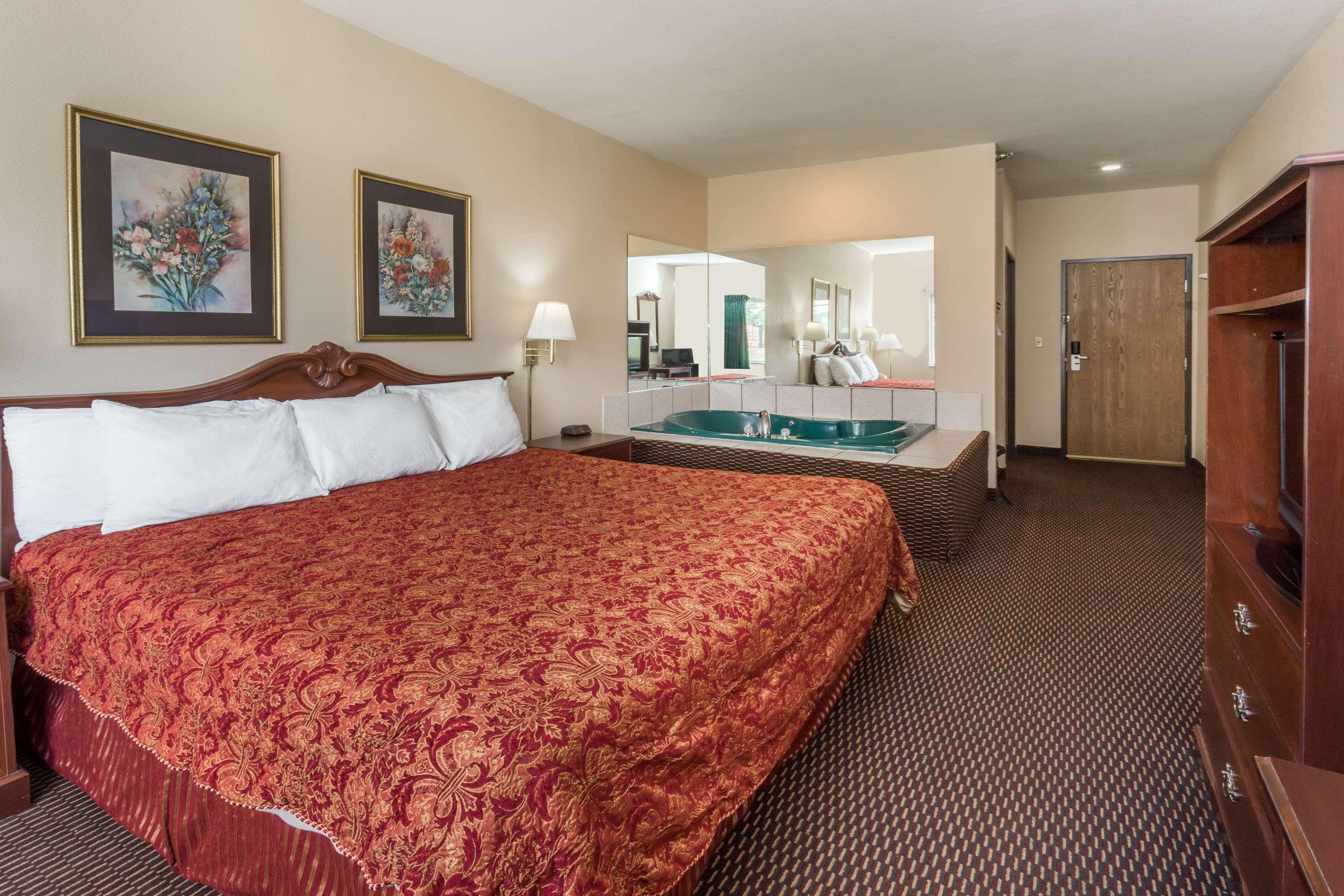 Days Inn & Suites By Wyndham Of Morris Luaran gambar